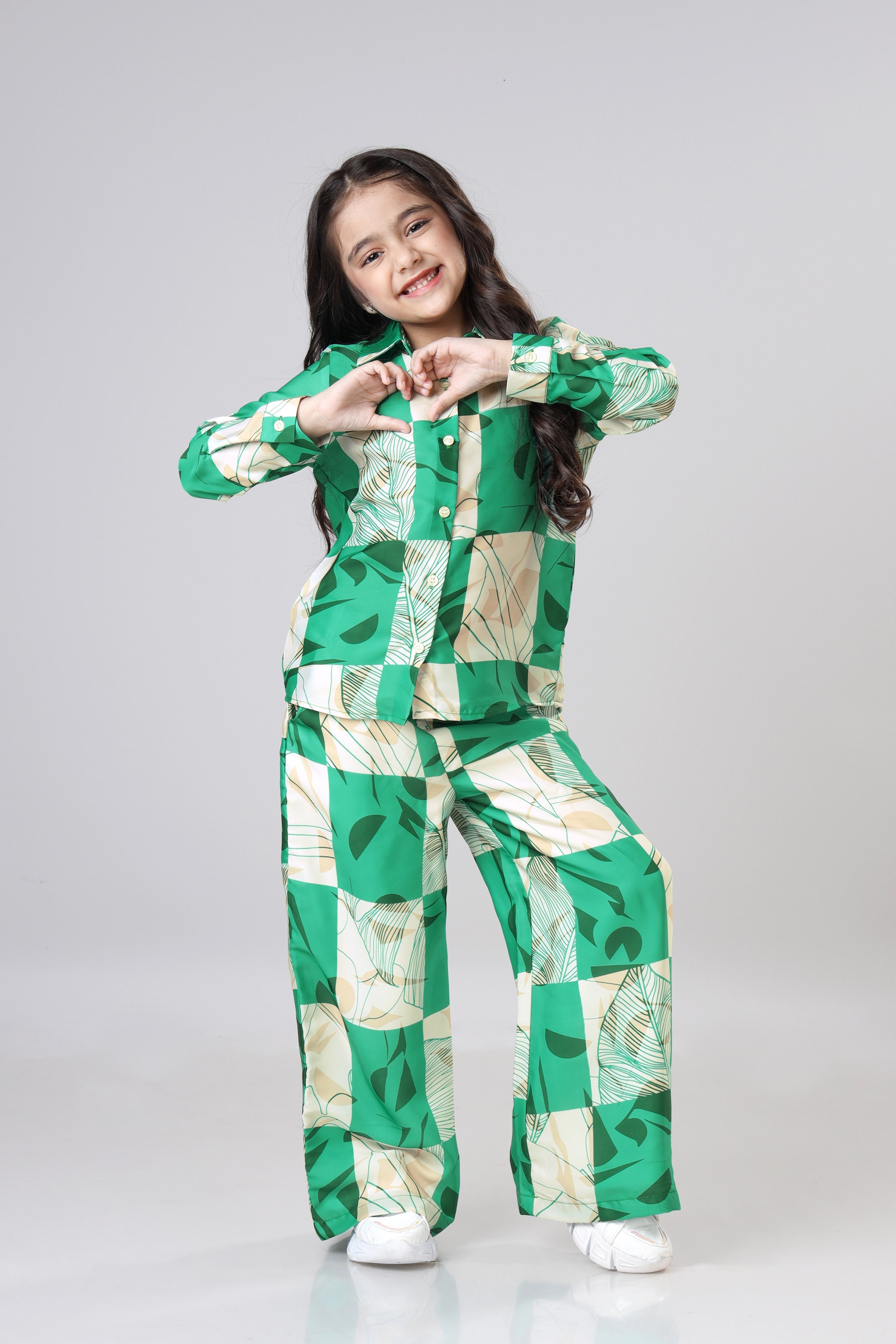 Shinydots Green Color Blocked Designr Co-Ord Set Shirt with Trouser Clothing Set For Girl's